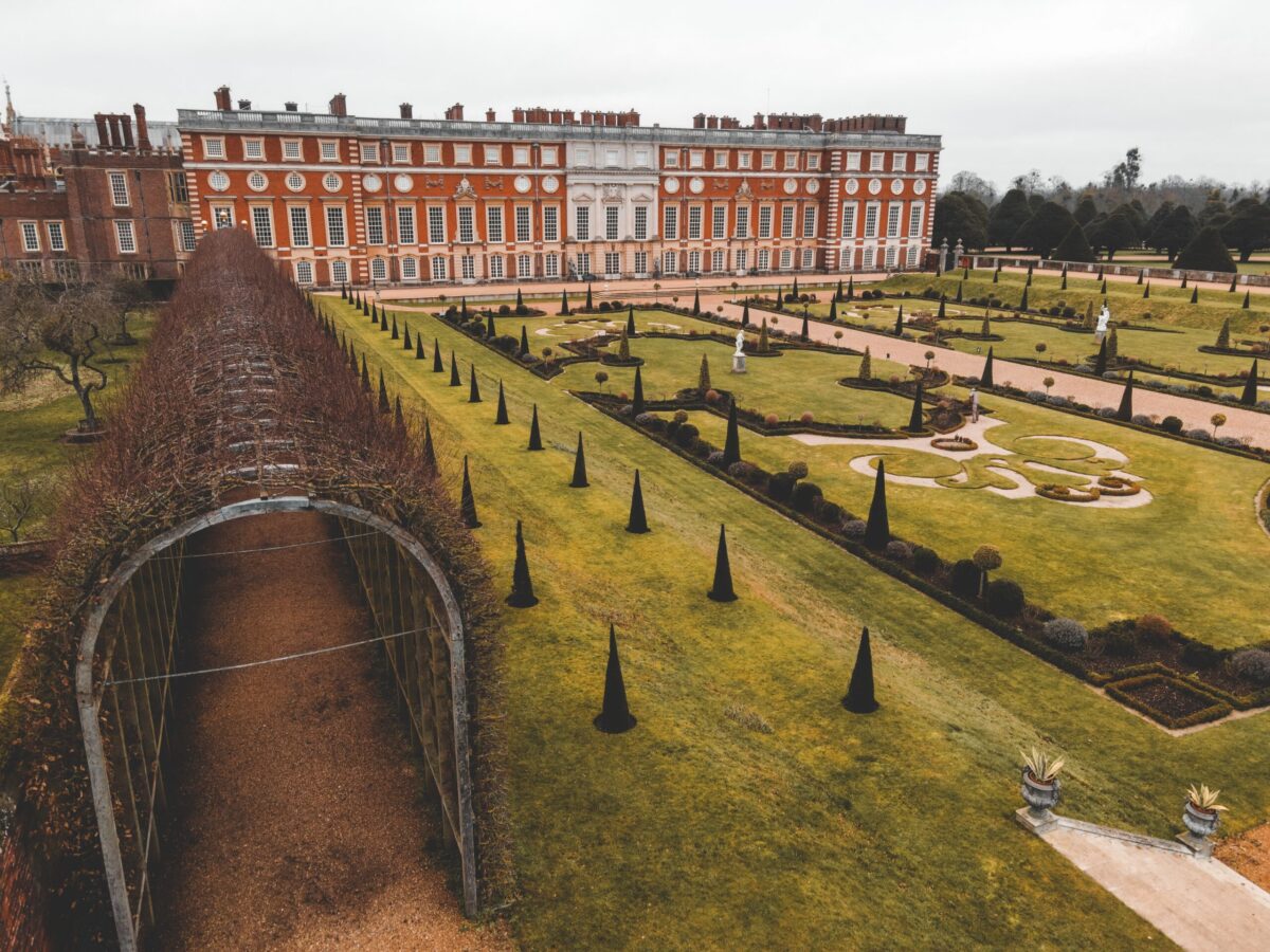 A photo of Hampton Court Palace and its gardens